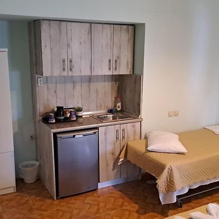 Amaya Pine Studio Панагия Екстериор снимка